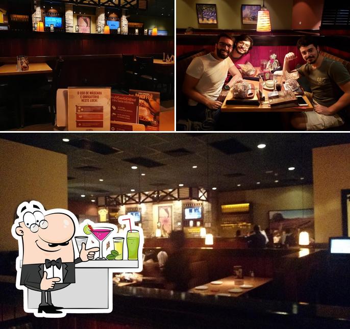 Look at this photo of Outback Steakhouse - Vila Olímpia