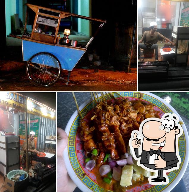 Mire esta imagen de Sate Ayam Madura Gajahmada PAK HAMID