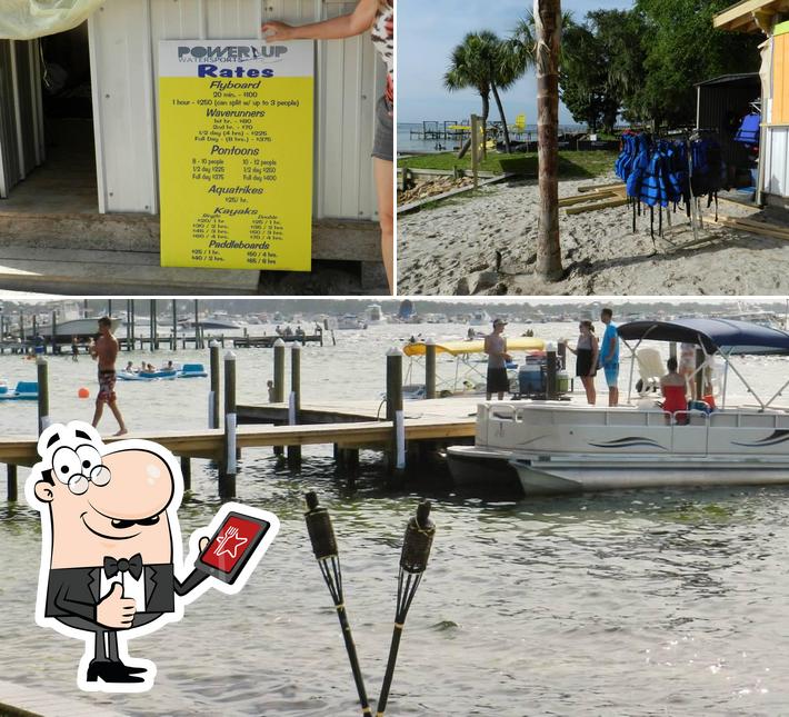 Sunset Beach Bar & Grill in Destin