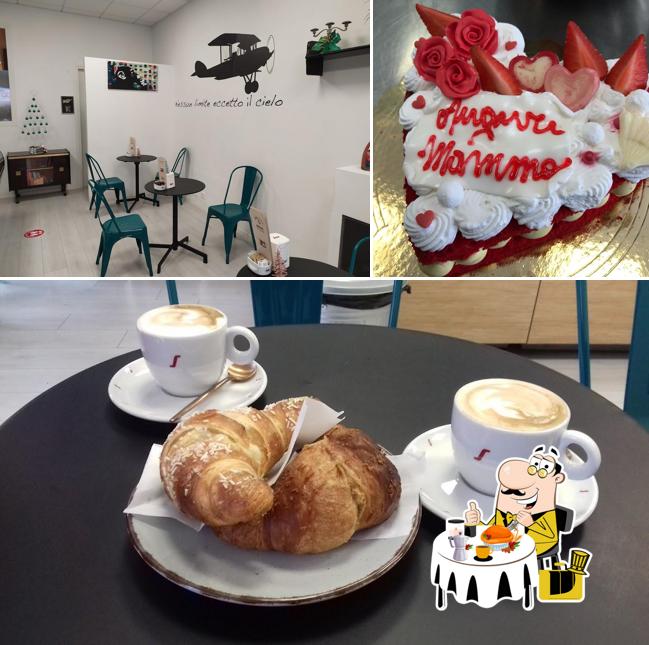 La cibo e interni del ristorante