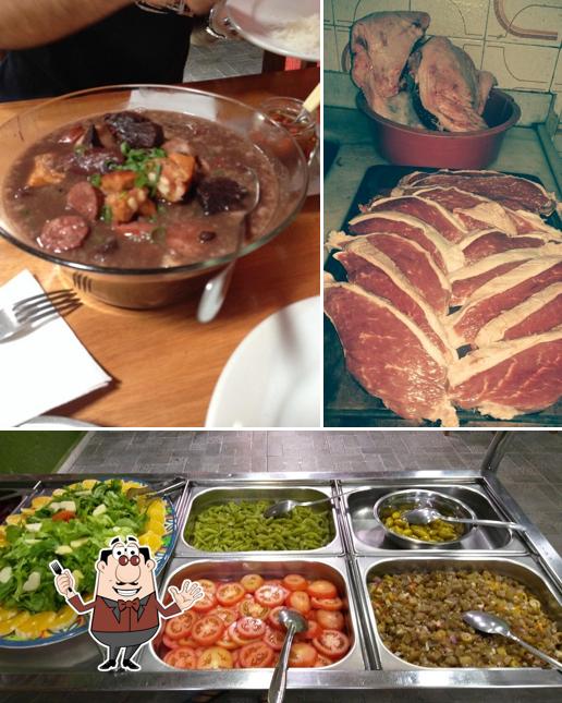 Comida em Restaurante Pôr do Sol