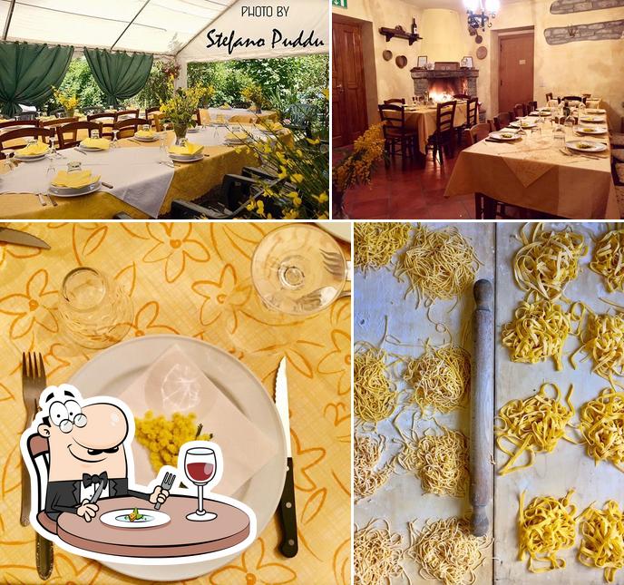 La cibo e interni del ristorante