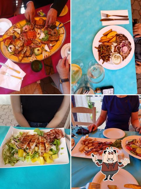 Food at Café-Restaurant Akropolis