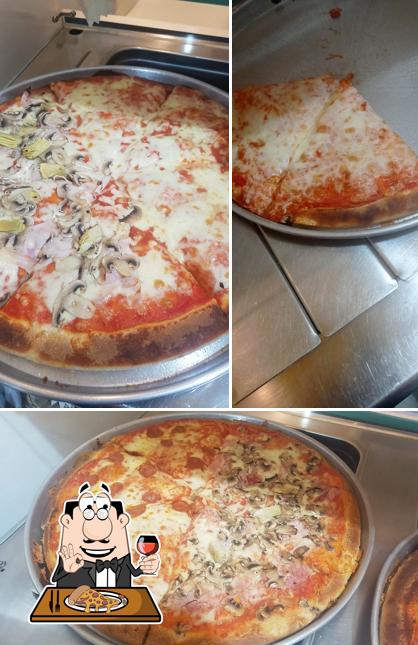 Отведайте пиццу в "Pizzeria La Preferita"