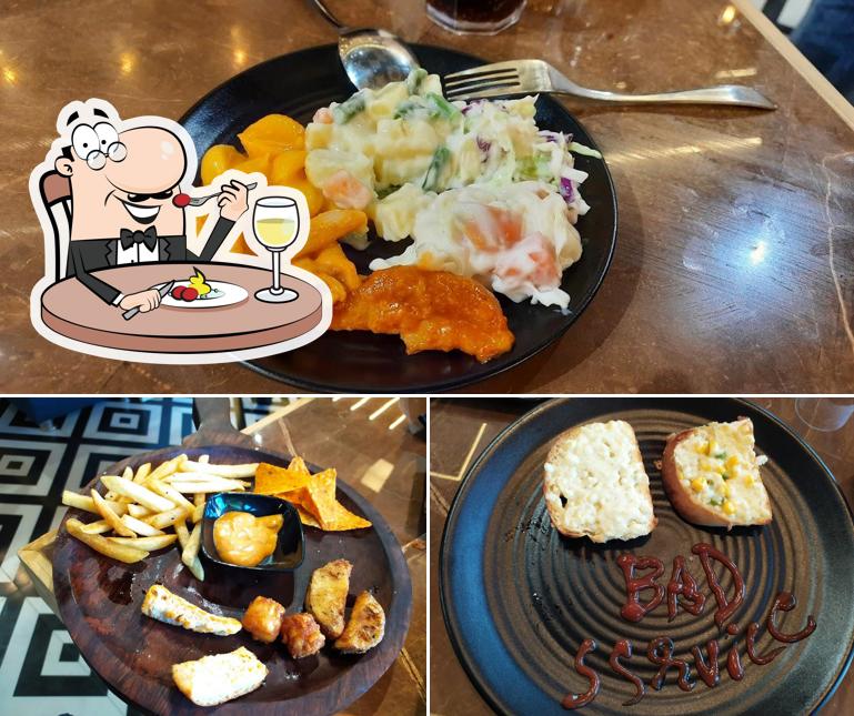 Food at Papa Louie's Pizza Anand