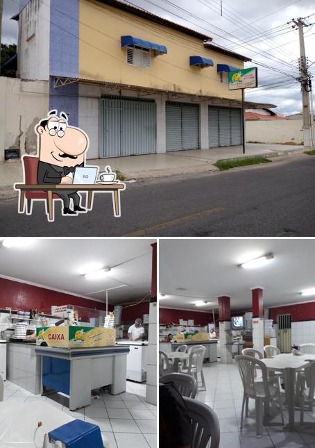 O interior do Pizzaria Delicias Raras