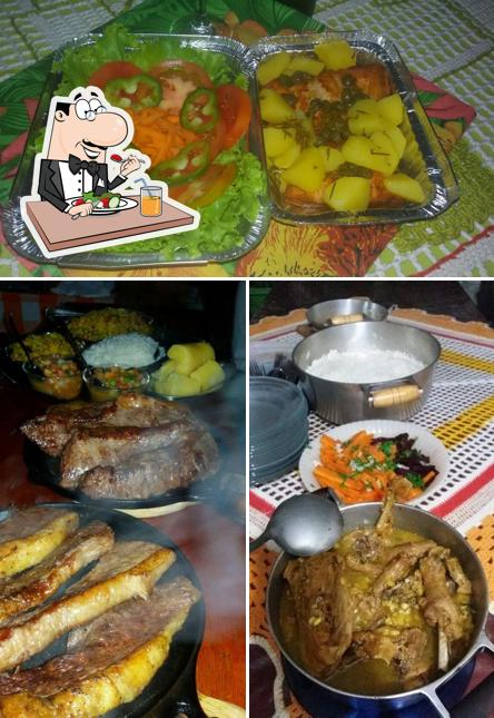 Comida em Restaurante Brasileirinho