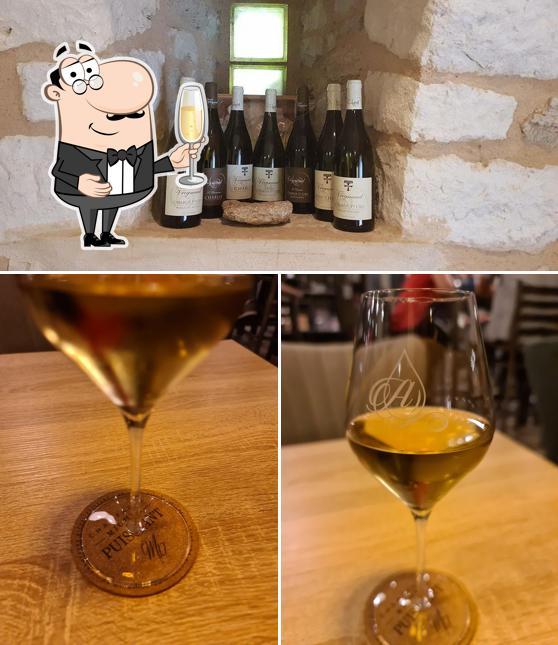 L'angélus Bar à Vins & Bulles sert des boissons alcoolisées