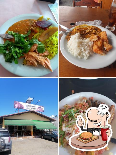 Experimente um hambúrguer no Churrascaria Chimarrão