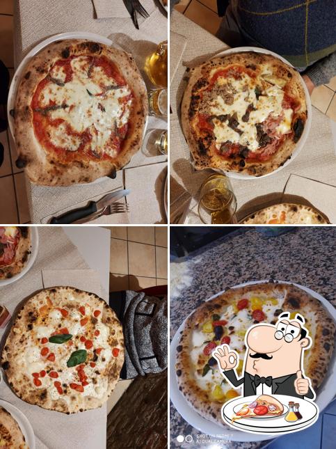 Scegli una pizza a METAVERSO RISTORANTE PIZZERIA PUB - NUOVA GESTIONE