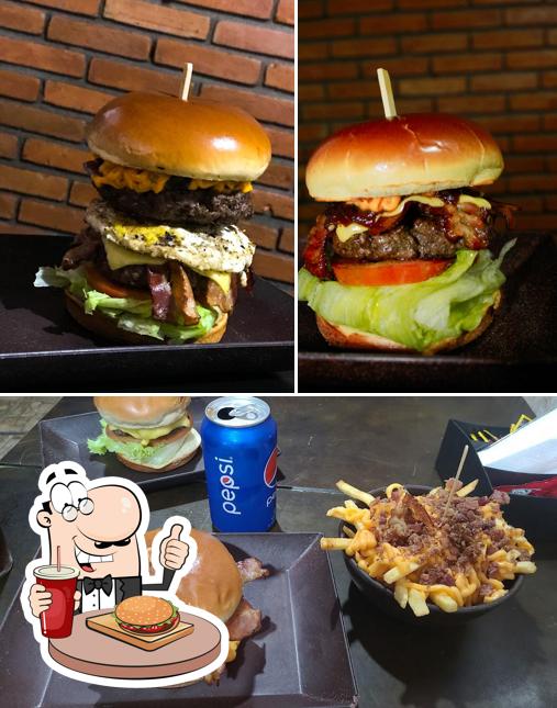 Peça um hambúrguer no Guga Lanches