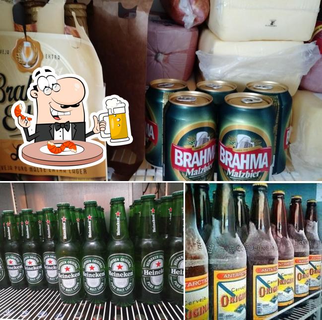 Você pode tomar uma tulipa de cerveja leve ou escura