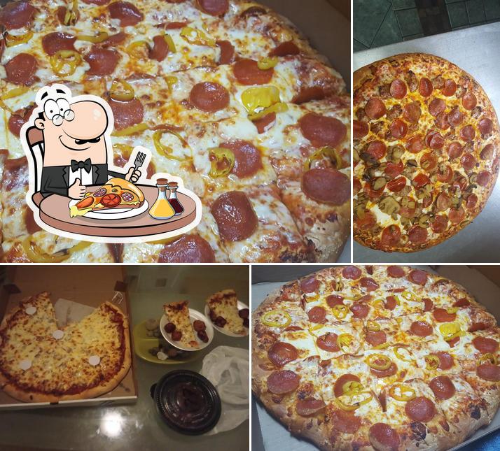 Order pizza at Saylor's Pizza & More