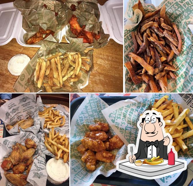 Wingstop, 2505 S 38th St Ste A104 in Restaurant menu and reviews