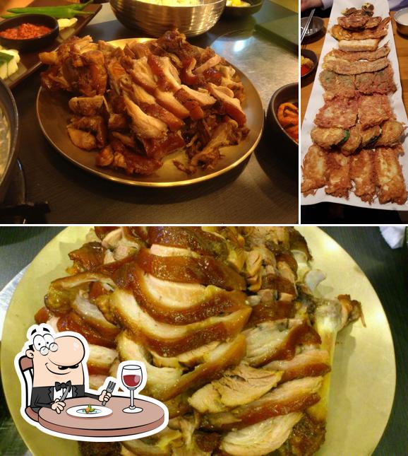 Meals at Manjok Ohyang Jokbal (City Hall Branch)