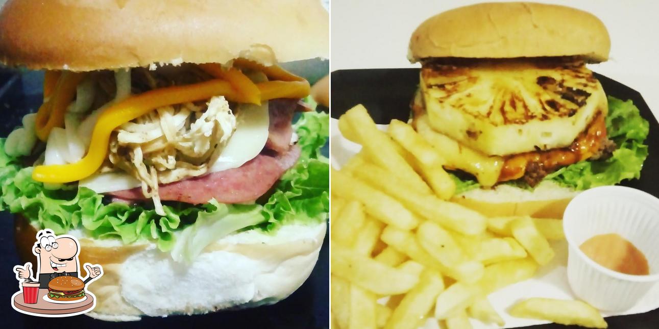 Delicie-se com um hambúrguer no DINO'S HAMBURGUERIA