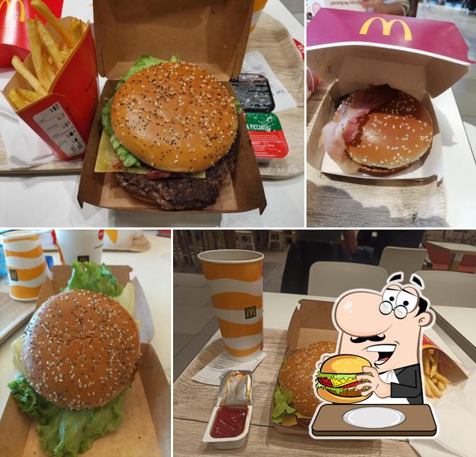 Prenditi un hamburger a McDonald's Corciano