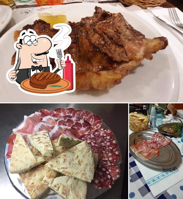 Ordina i un pasto a base di carne a Rosticceria Trattoria Locchi