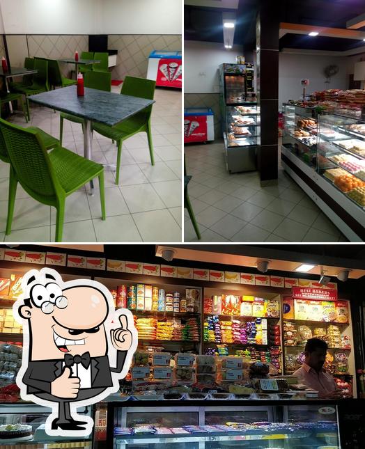 Best Bakers, Aluva, 38R8+2F2 Restaurant reviews