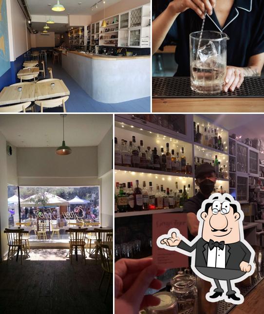 Installez-vous à l'une des tables de Grey Tiger