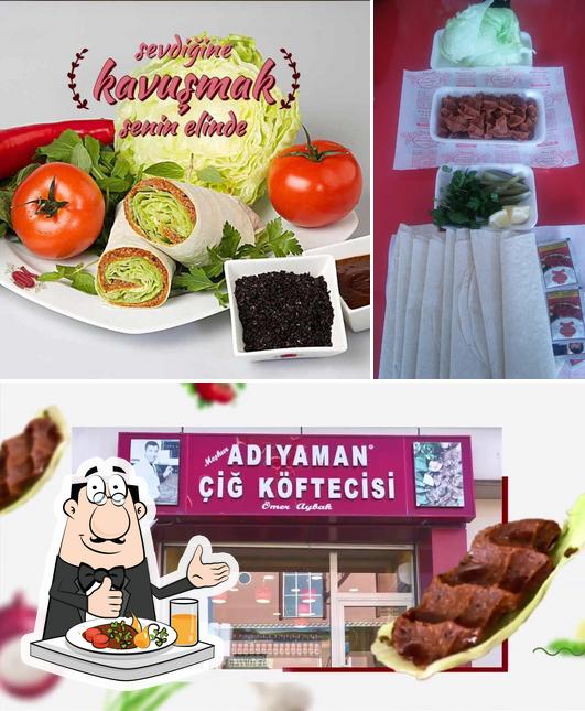 Еда в "Meşhur Adıyaman Çiğ Köftecisi Ömer Aybak (Yıldızkent/Palandöken)"