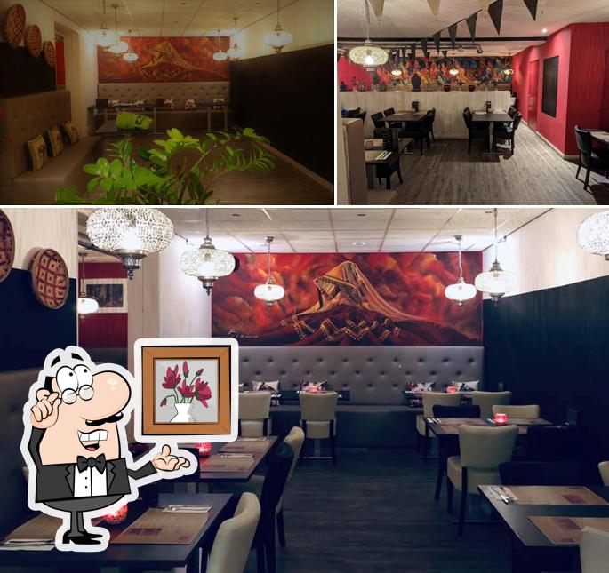 Restaurant Garam Masala se distingue par sa intérieur et table à manger