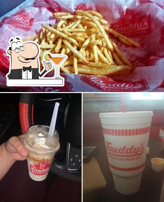 Mira las fotos que hay de bebida y comida en Freddy's Frozen Custard & Steakburgers
