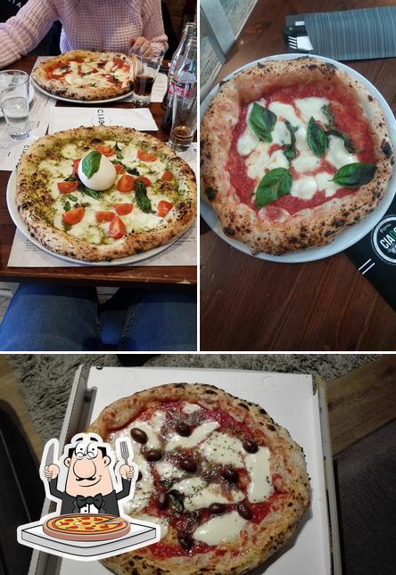 Pick pizza at CIAOOO Pizzeria - Diamant