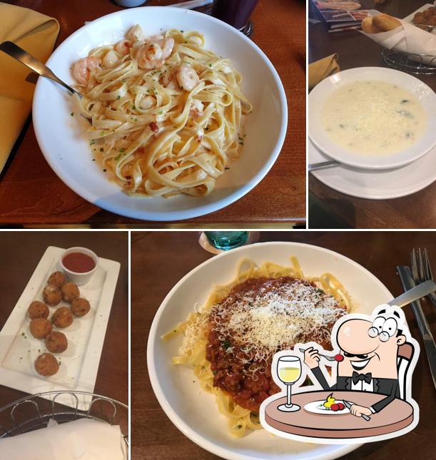 Olive Garden Italian Restaurant, 971 Greentree Rd in Pittsburgh