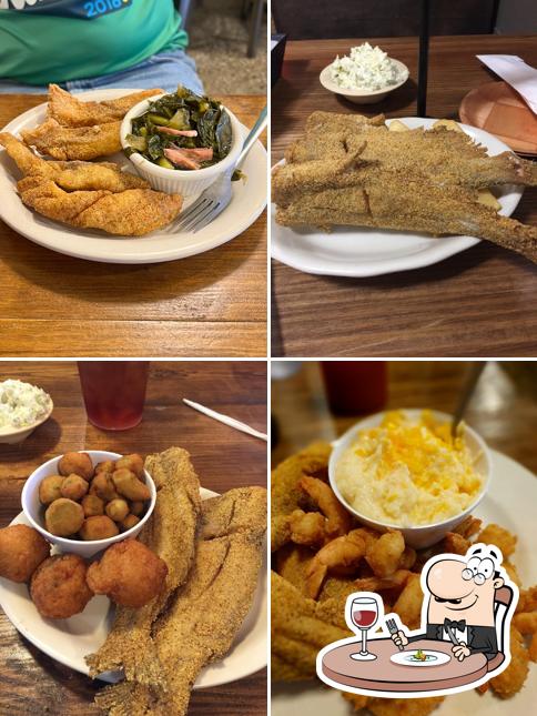 Ezell's Catfish in Columbus Restaurant menu and reviews