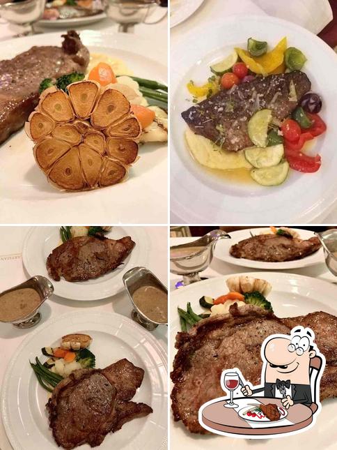 Try out meat dishes at Lartizan