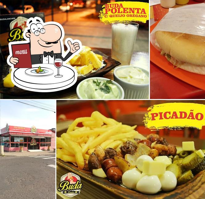 Comida em Buda Lanches
