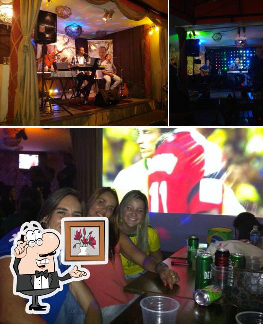 Dê uma olhada a foto ilustrando interior e balcão de bar a Bar e Restaurante Refeições & Cia - Barbacena