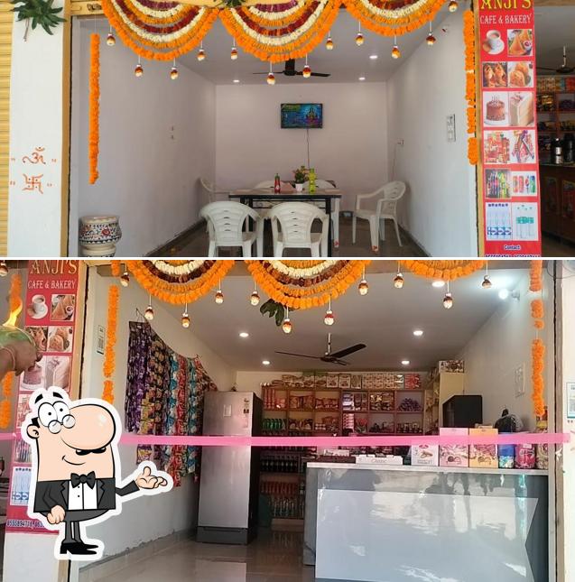Anji’s Cafe & Bakery
