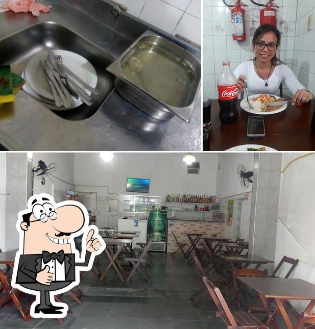 Here's a pic of Restaurante Dona Minininha