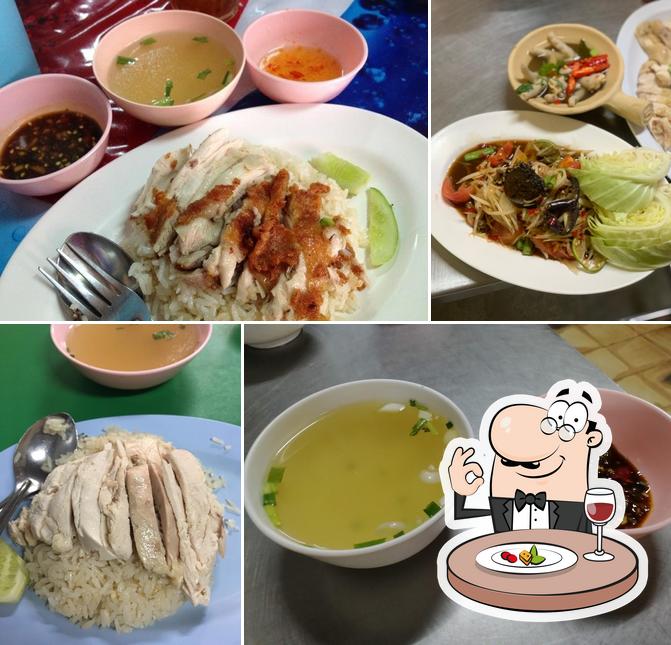 Saeng Charoen Chicken Rice restaurant, Bangkok Restaurant reviews