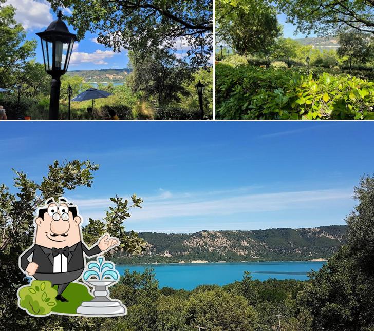 Restaurant Le Côté Lac, Les SallessurVerdon, 9 Pl. de l'Artisanat