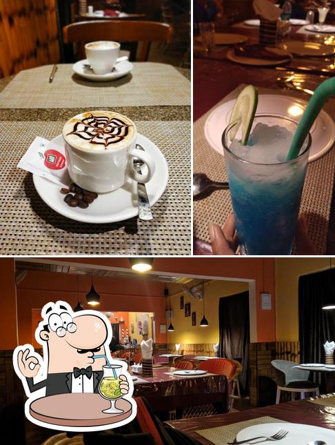 Foodicted - Cafe.Restaurant is distinguished by drink and interior