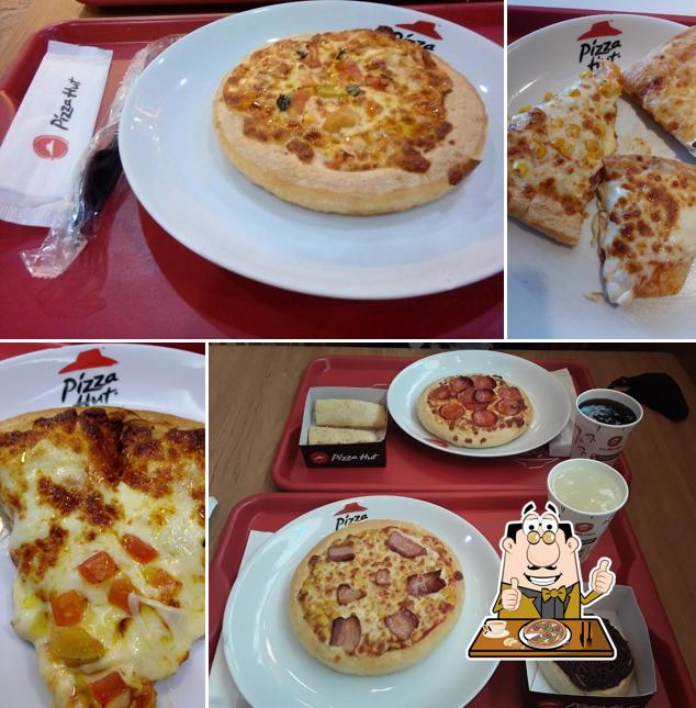 No Ph Express Praiamar Shopping, você pode degustar pizza