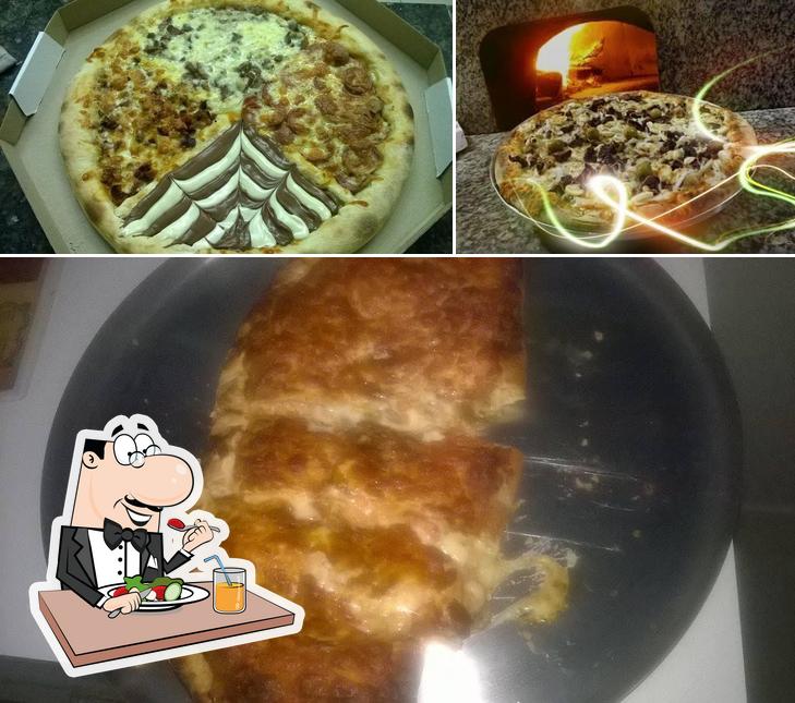 Comida em Pizzaria 224