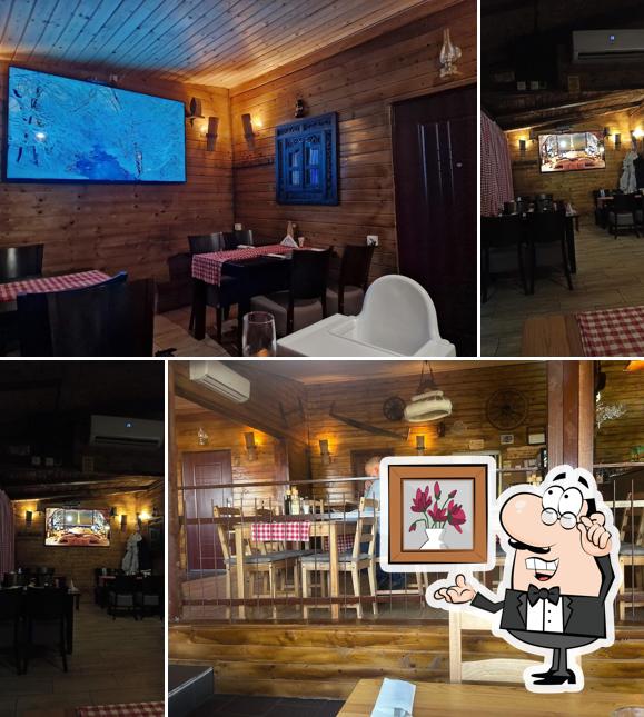 Siediti a un tavolo di Pri Kralju