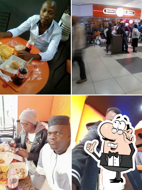 Installez-vous à l'une des tables de Chicken Licken - Germiston