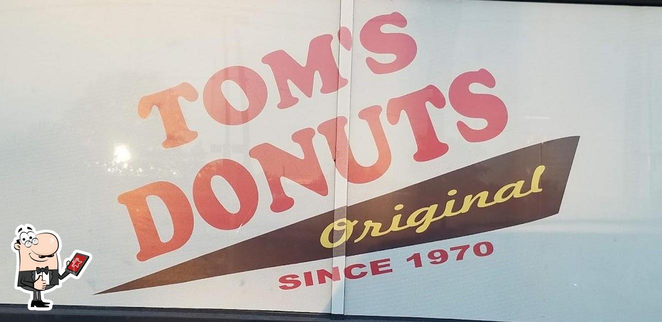 Tom's Donuts Original, 807 N Wayne St in Angola Restaurant reviews