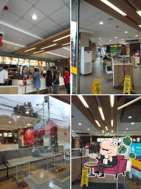 El interior de Jollibee