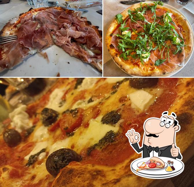 Scegli una pizza a Ristorante Pizzeria Veneranda