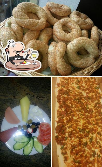 Nourriture à Dilara Bäckerei حلويات ادلب