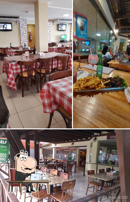 O interior do Praça da Pizza e Self Service