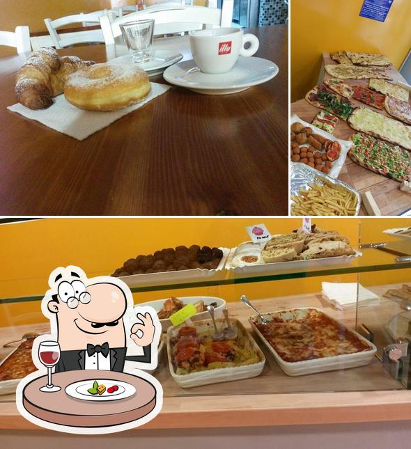 Cibo al Street's Food Ladispoli prenotati al 389.937.8068