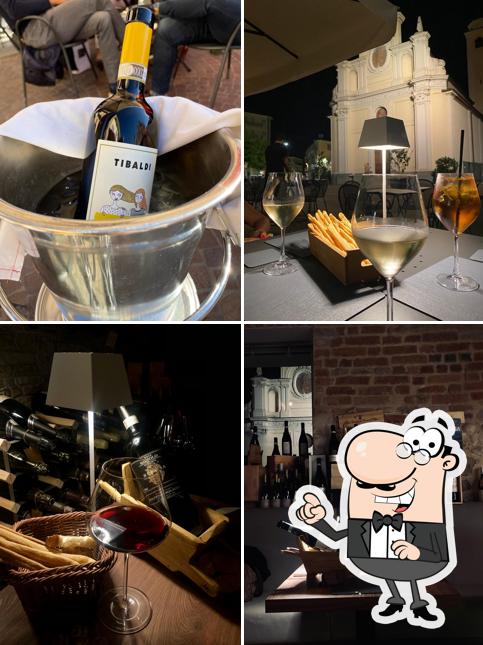 Goditi la vista dagli esterni di De Gustibus Wine Bar