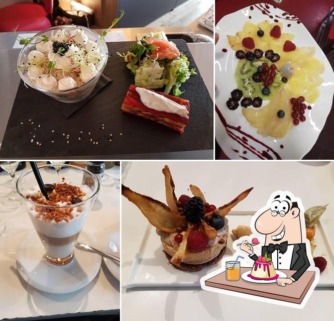 Restaurant Atmosphère serves a selection of desserts